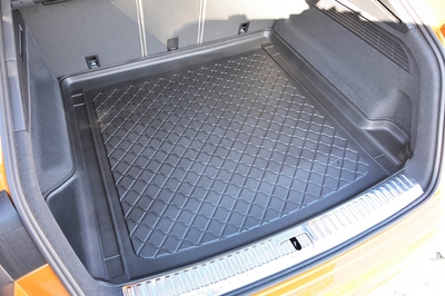 Audi q8 best sale boot liner